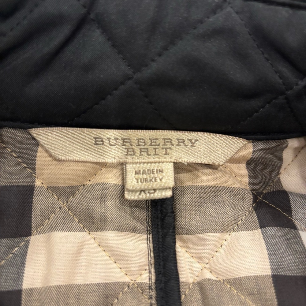 Burberry Black Quilted Puffer Jacket - Picture 6 of 10
